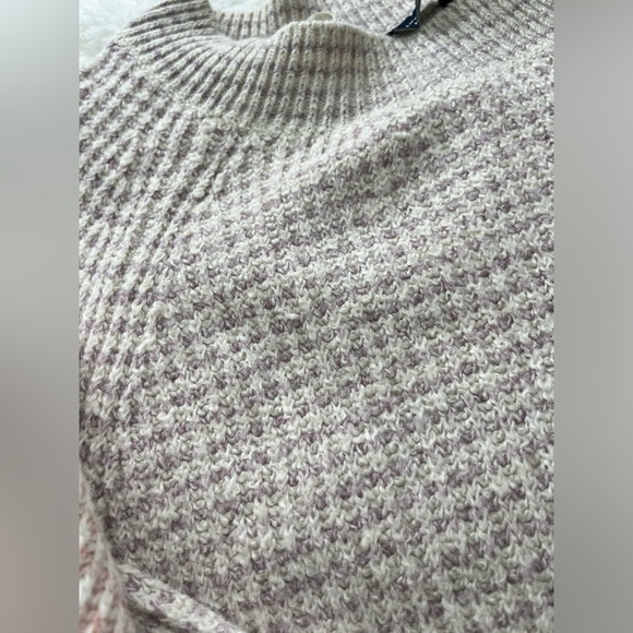 2 for 1!!!Denver Hayes knit tops - Picture 2 of 5